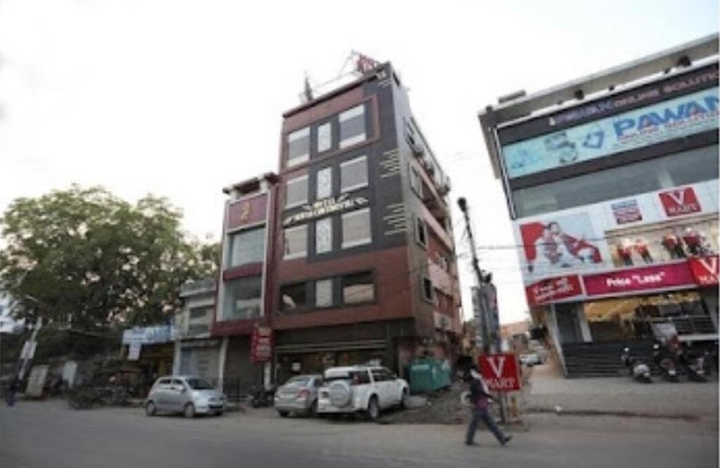 Hotel Surya Continental Lucknow Dış mekan fotoğraf